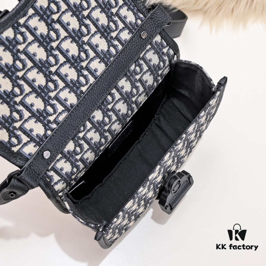 Dior Latest Men's Messenger Bag / Shoulder Bag - Blue Canvas with Leather Trim D9674