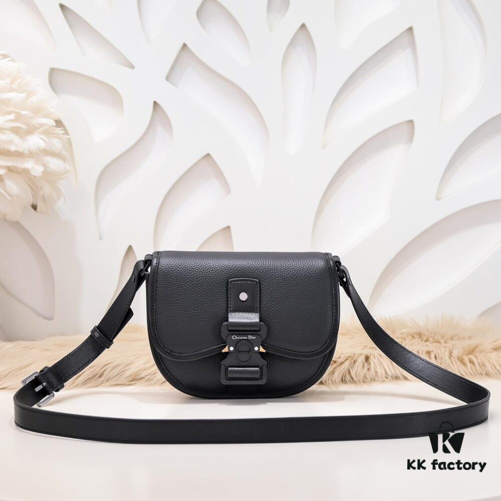 Dior Latest Men's Messenger Bag / Shoulder Bag - Full Leather Gallop Style D9674