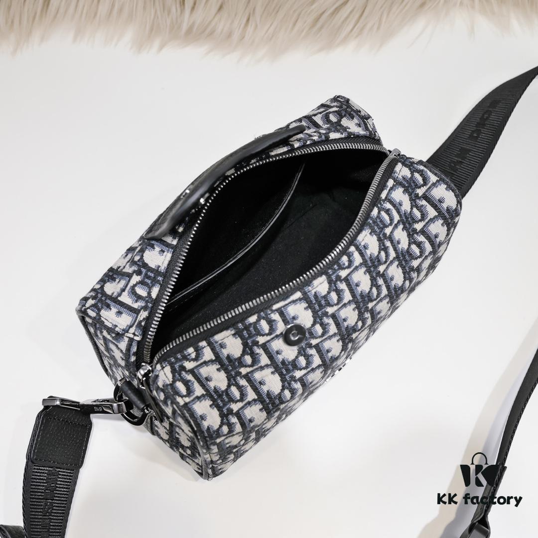 Dior Latest Men's Shoulder Bag Blue Cloth Version D9666