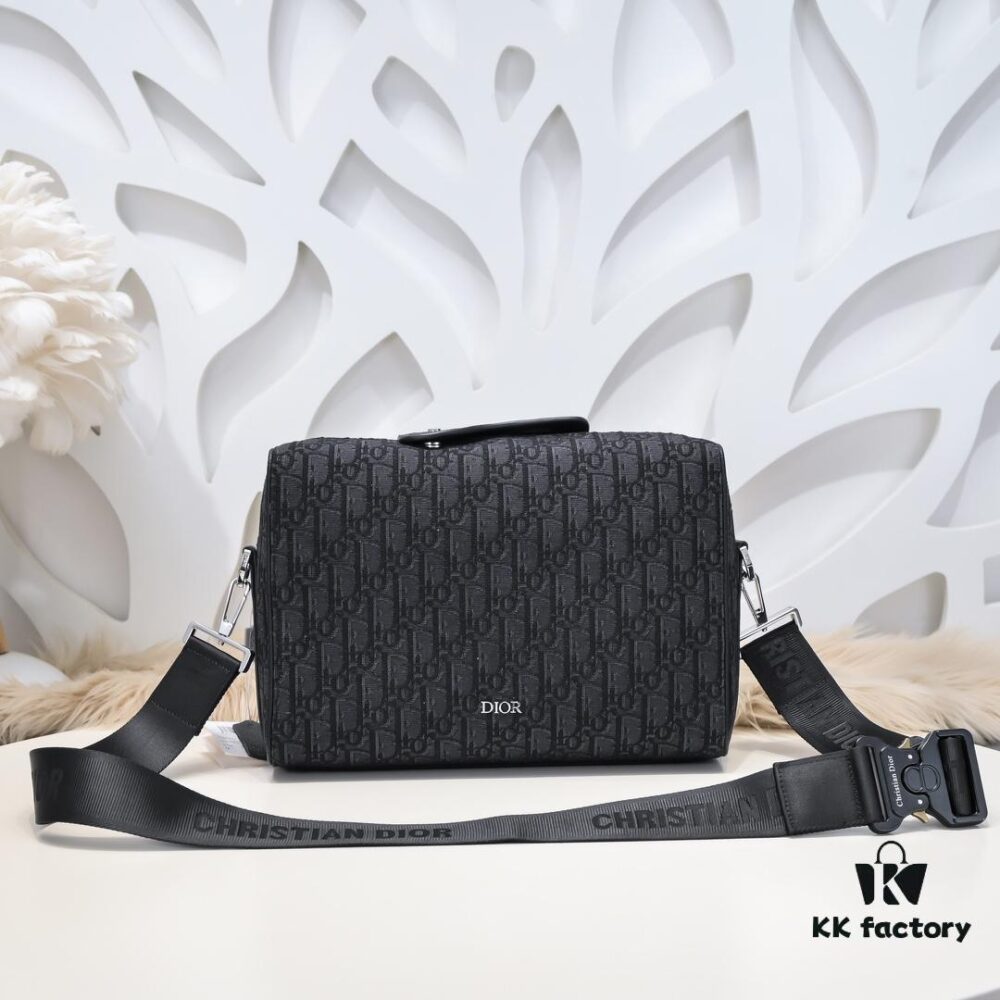 Dior Latest Men's Messenger Bag / Shoulder Bag - Black Oblique Print with Grained Calfskin