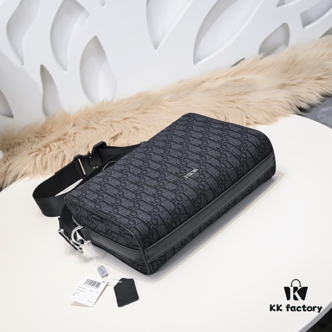 Dior Latest Men's Messenger Bag / Shoulder Bag - Black Oblique Print with Grained Calfskin