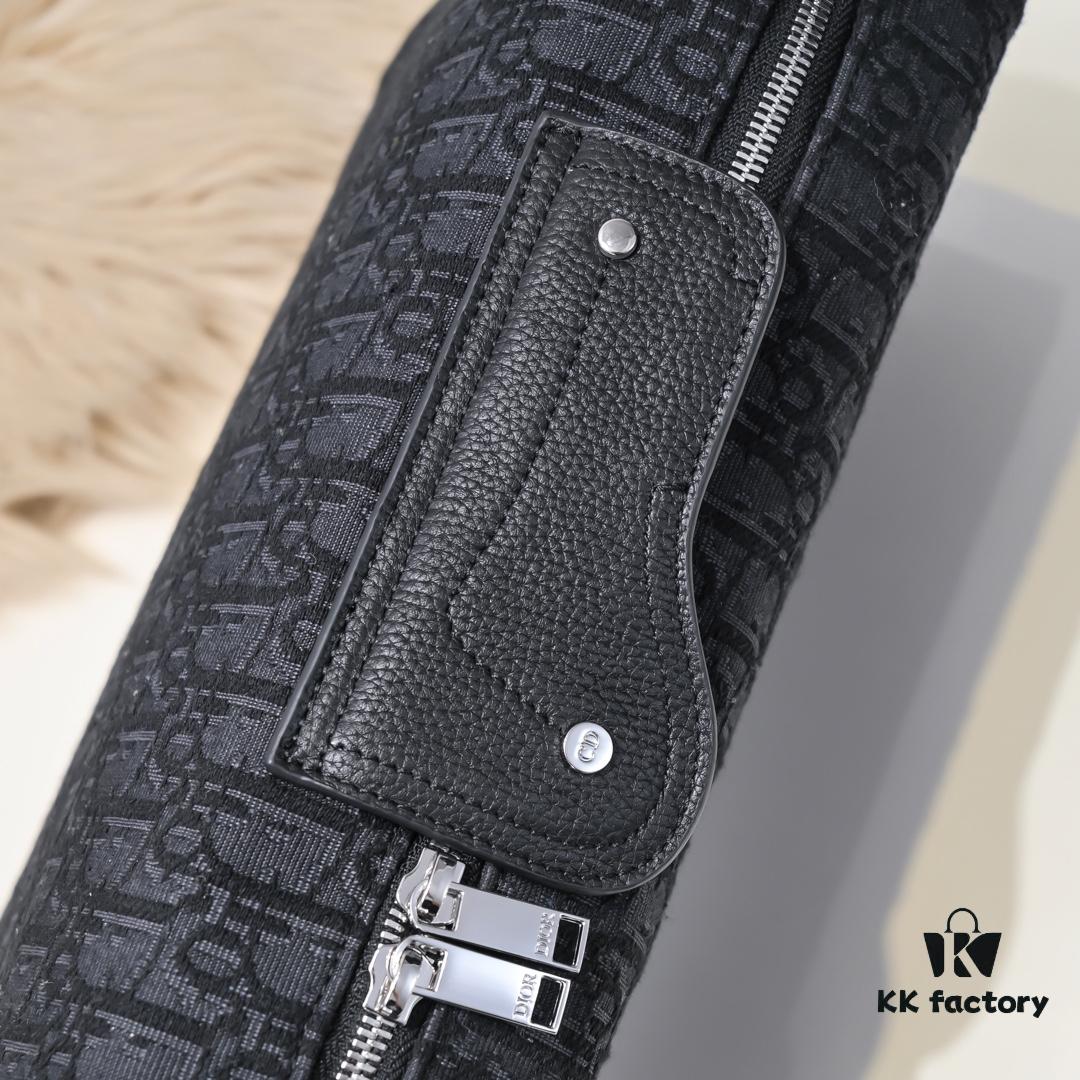 Dior Latest Men's Messenger Bag / Shoulder Bag - Black Oblique Print with Grained Calfskin