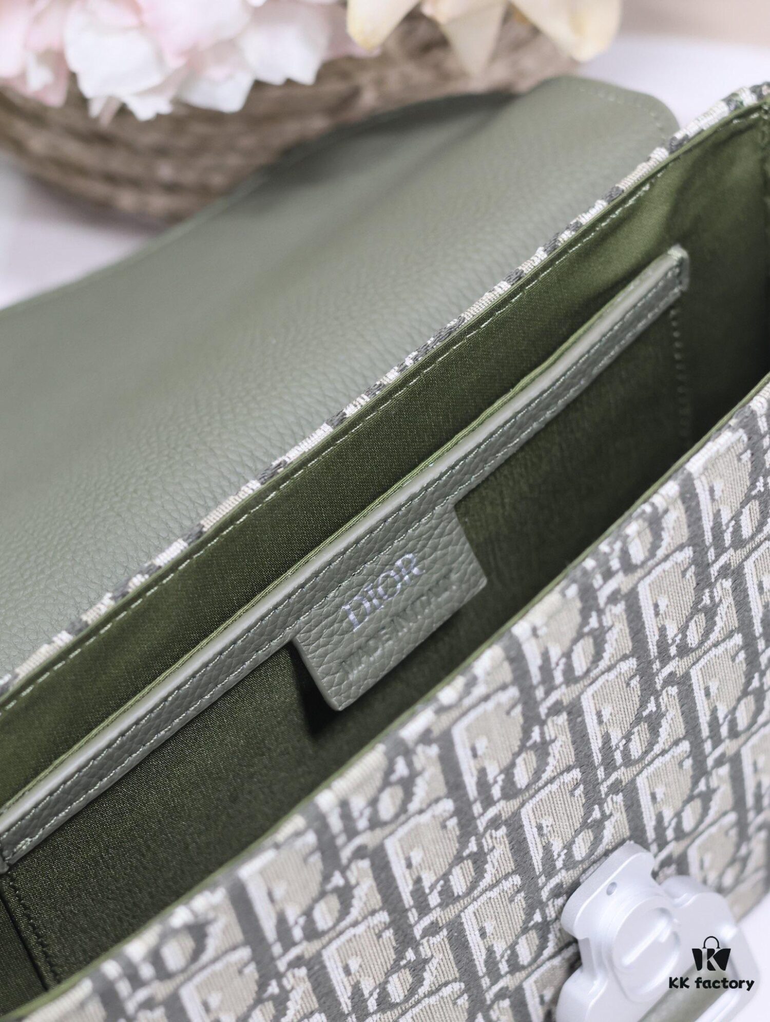 Small Men's Saddle Flap Messenger Bag in Khaki Canvas