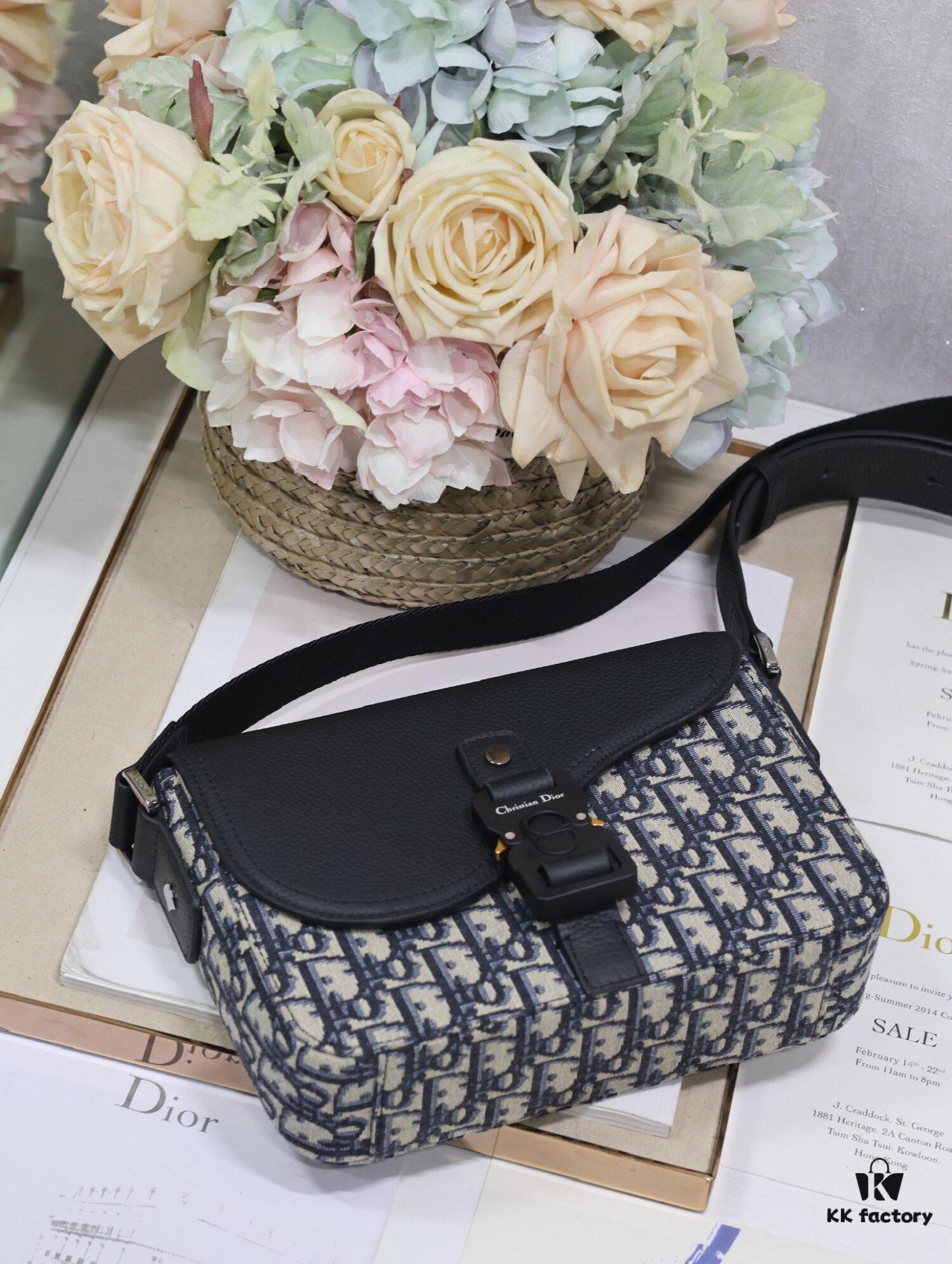 Small Men's 🚹 Saddle Flap Messenger Bag in 'Blue Cloth'