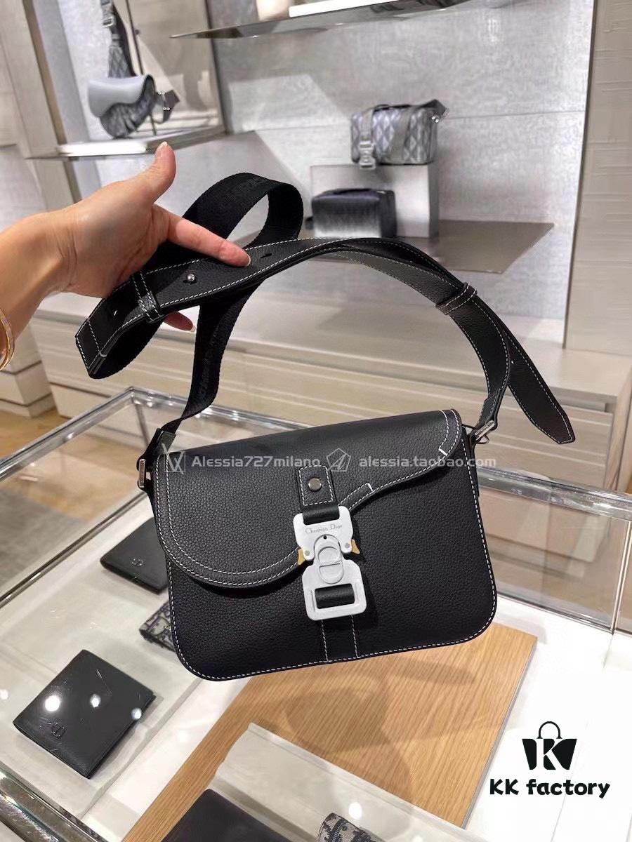 D House Men's Messenger Bag