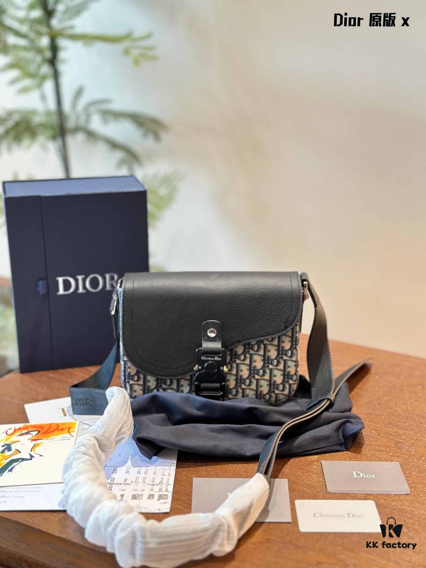 Full Leather with Vintage Pattern: Dior's New Men's Saddle Messenger Bag