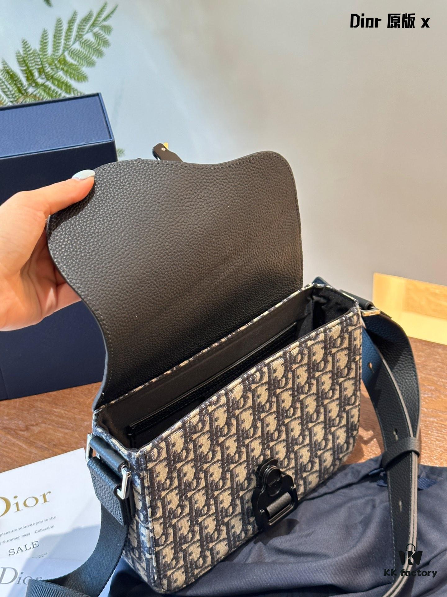 Full Leather with Vintage Pattern: Dior's New Men's Saddle Messenger Bag