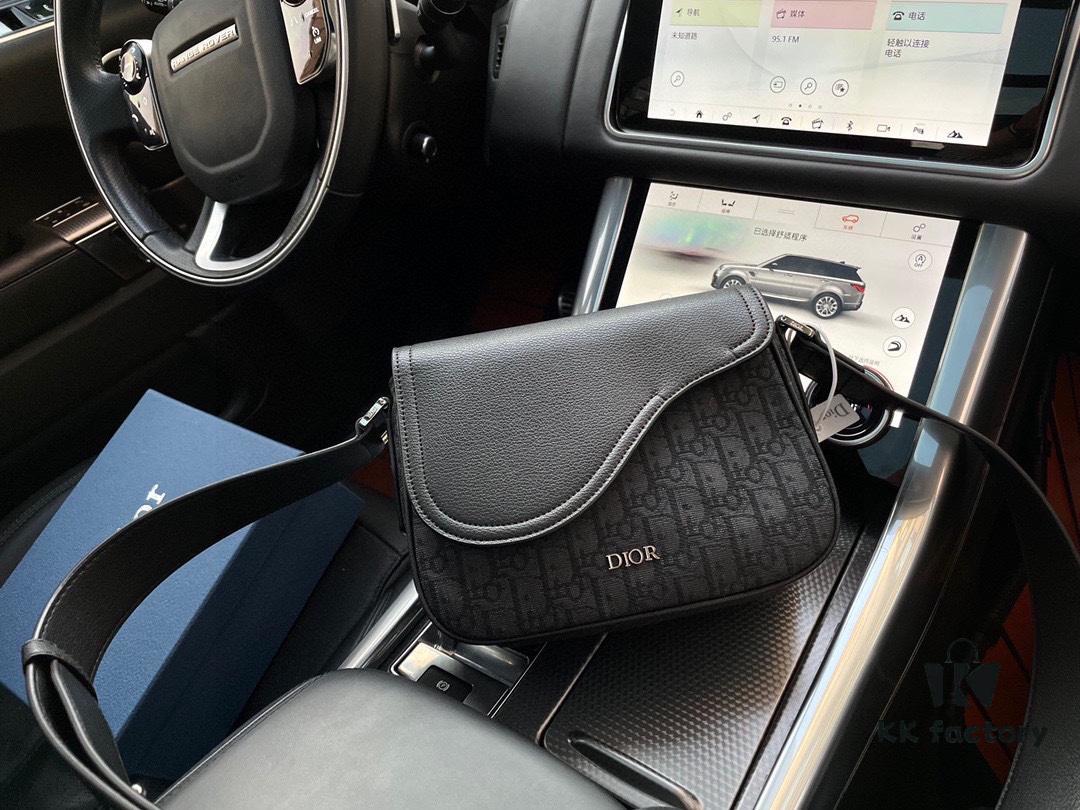 Luxury Goods! New 'Dior' Messenger Bag Saddle Bag Oblique Monogram Embroidered Men's Messenger Bag Premium Imported Canvas Fabric Smooth Zipper High-Definition Hardware Logo Special Lining Exquisite Craftsmanship Every Detail In Place Must-Have for Fashionable Men Size 23/17/7 Comes with Gift Box