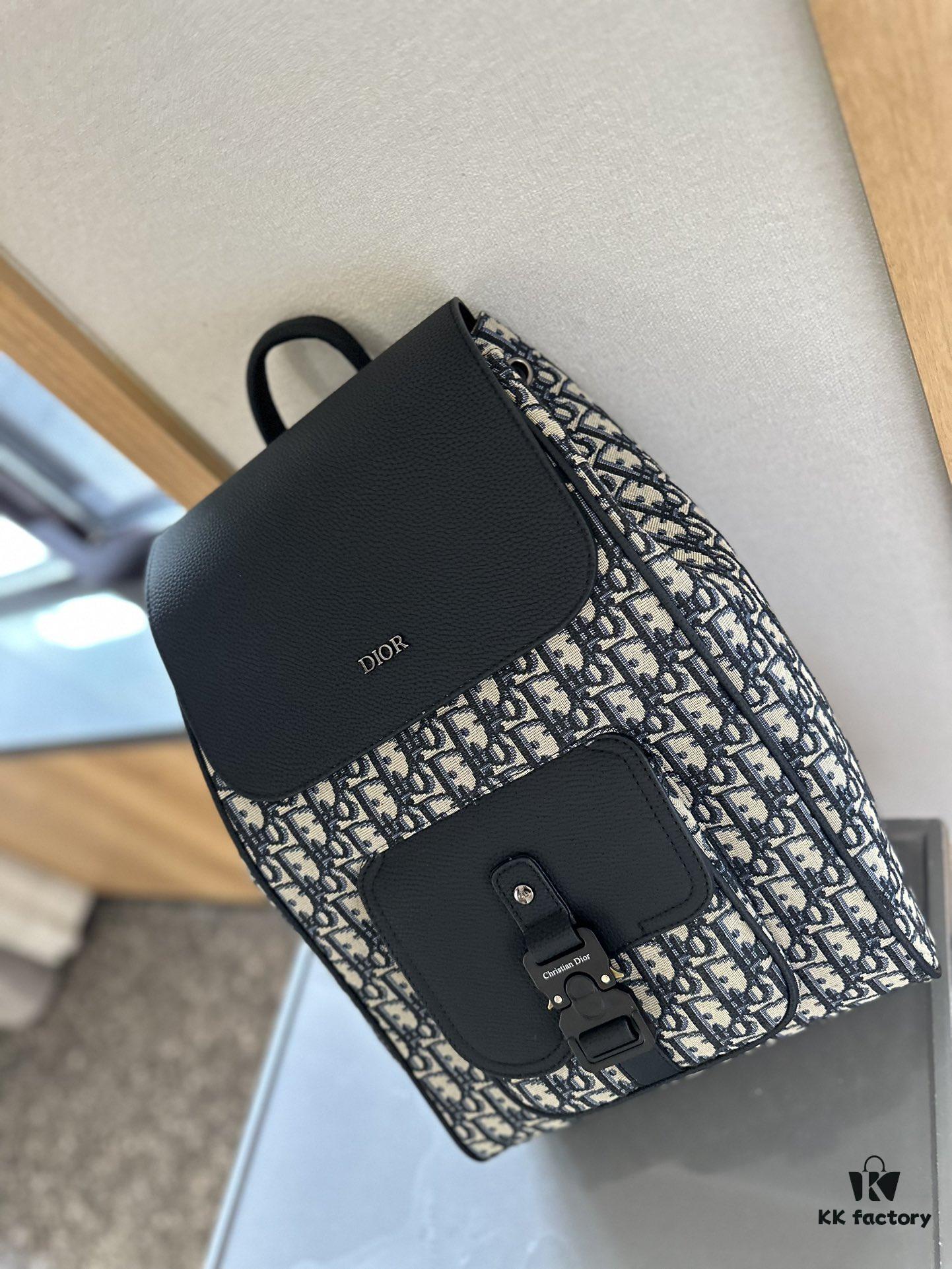 Dior Men's Backpack - Spacious and Unisex Design