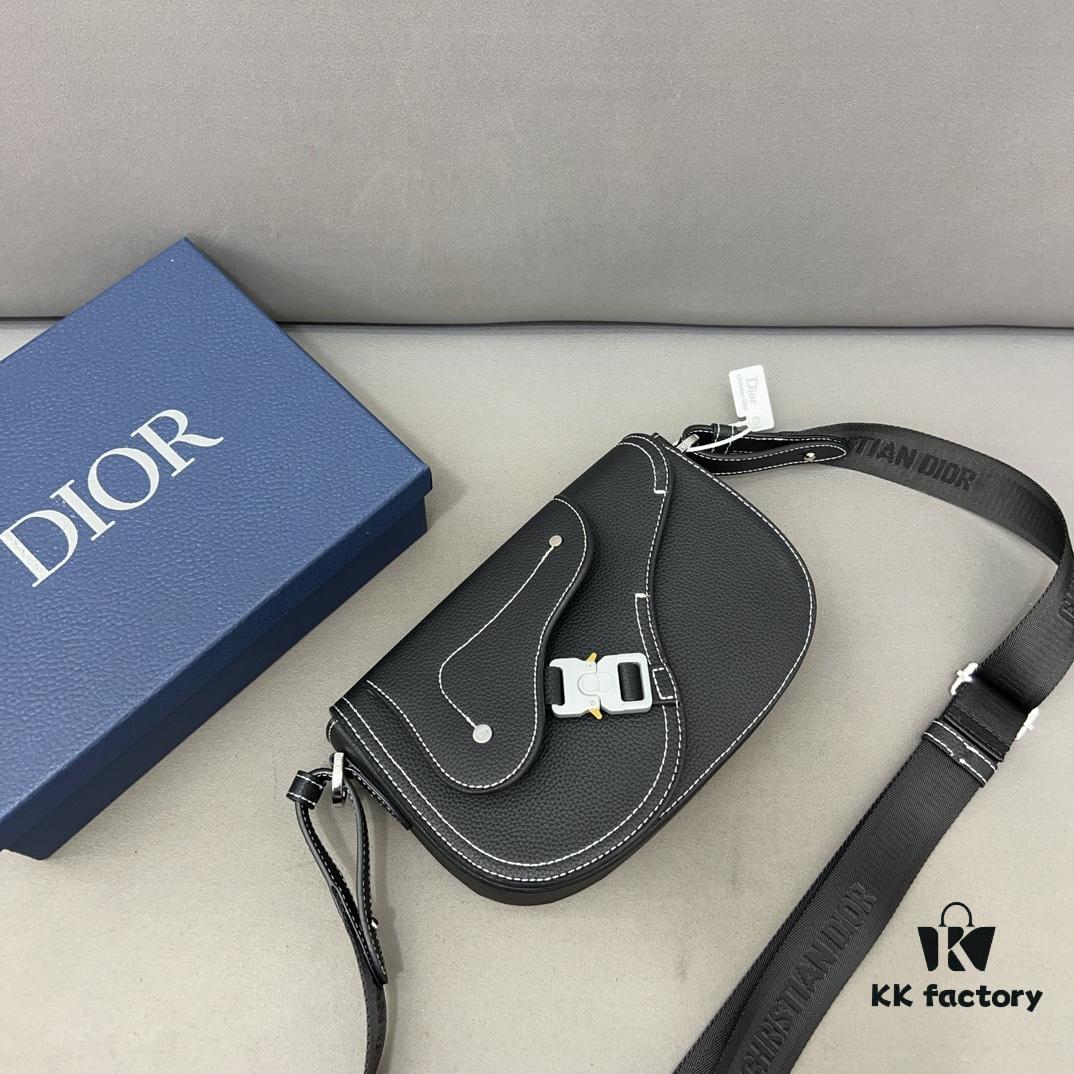 DIOR Men's Flap Shoulder Saddle Bag in Black Canvas with Leather Trim, Long Adjustable Strap, Unisex Portable Design, Celebrity Must-Have, Crafted with Precision Inlay Workmanship, Classic and Versatile