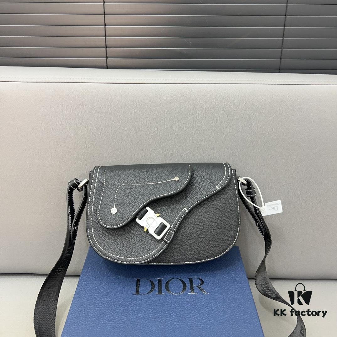 DIOR Men's Flap Shoulder Saddle Bag in Black Canvas with Leather Trim, Long Adjustable Strap, Unisex Portable Design, Celebrity Must-Have, Crafted with Precision Inlay Workmanship, Classic and Versatile