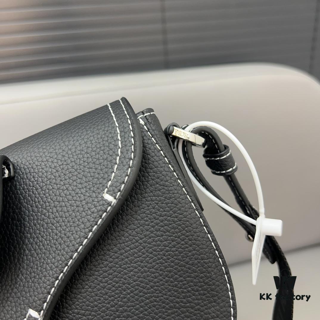 DIOR Men's Flap Shoulder Saddle Bag in Black Canvas with Leather Trim, Long Adjustable Strap, Unisex Portable Design, Celebrity Must-Have, Crafted with Precision Inlay Workmanship, Classic and Versatile