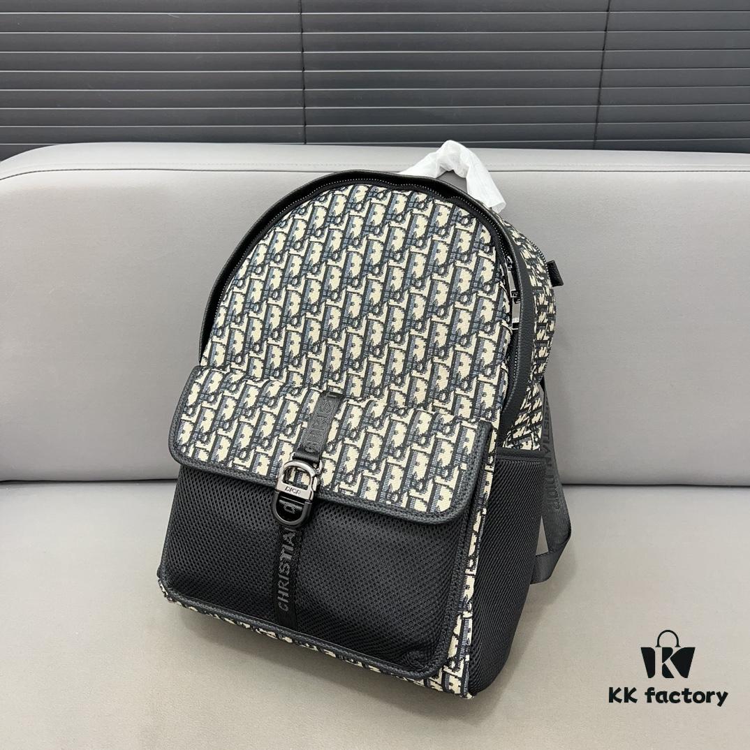 DIOR Men's Sac à dos 8 Denim Saddle Backpack, Unisex Large-Capacity Bag, Book Bag with Expert Inlay Craftsmanship, Classic and Versatile Design