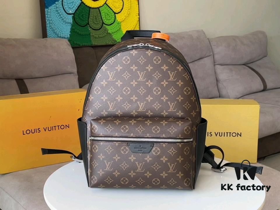 DISCOVERY Leather Backpack M22558 Black Flower Vintage Pattern