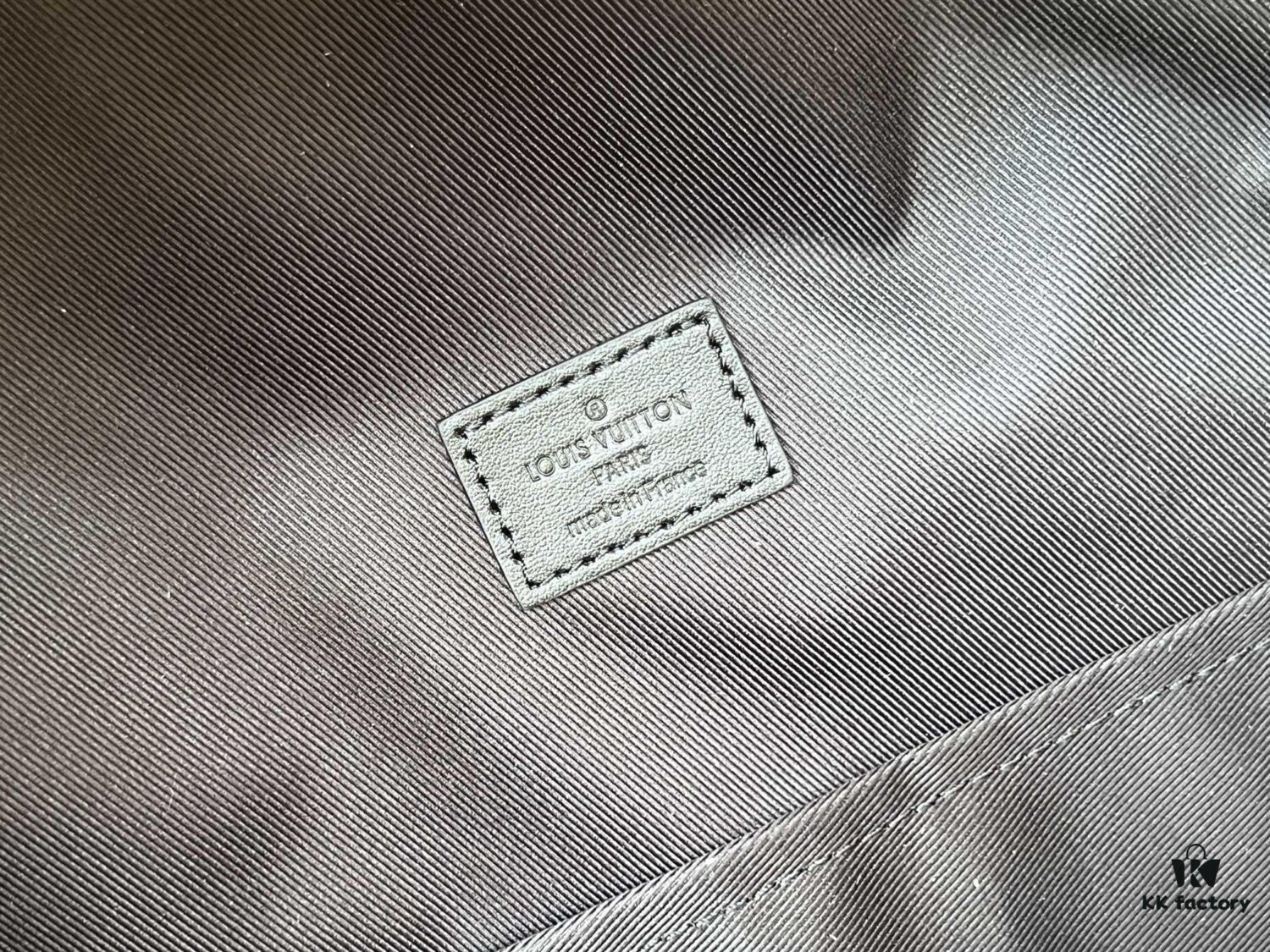 DISCOVERY Leather Backpack N40514 Black Grid