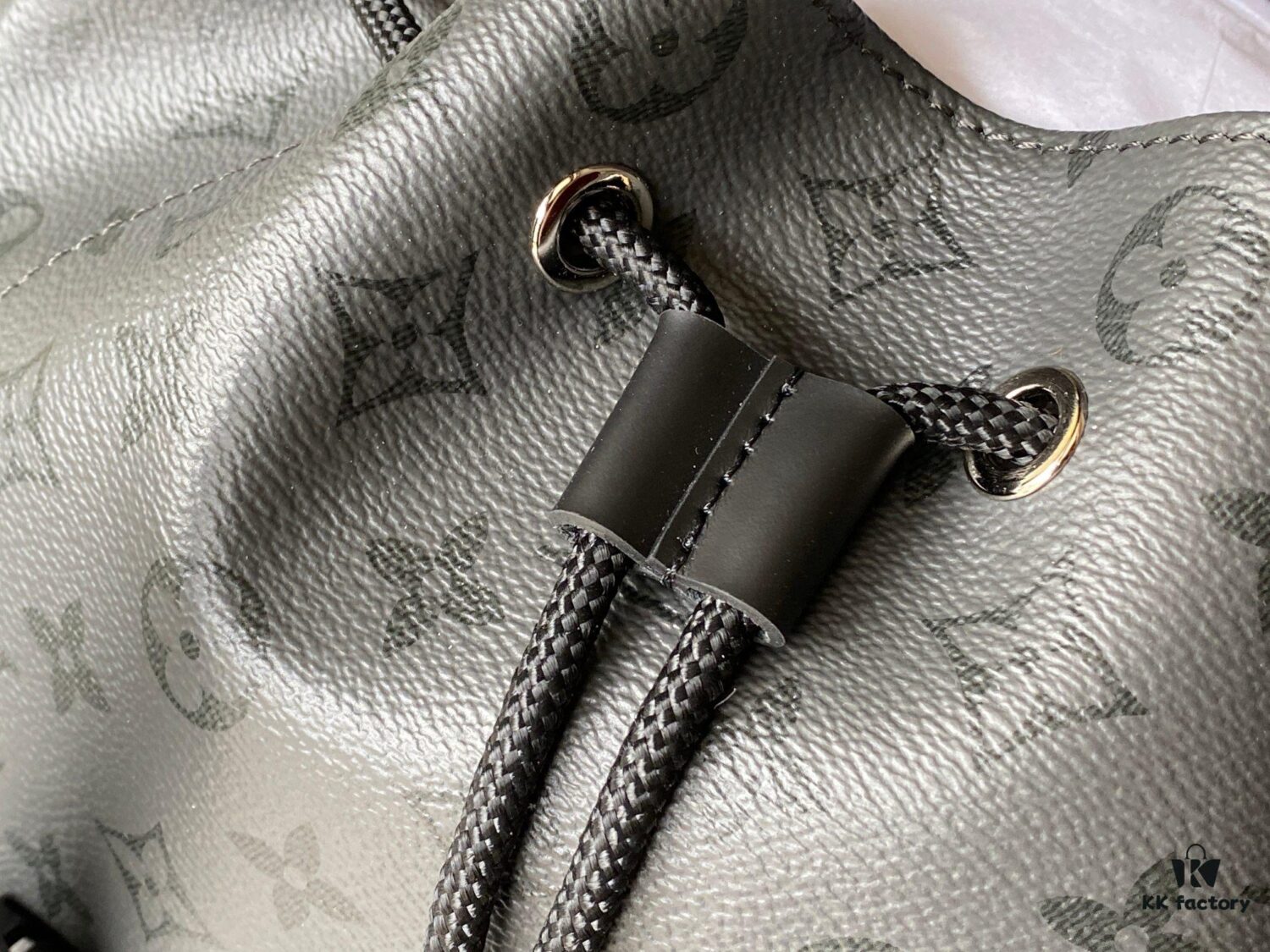 ⭐️ Original Order ⭐️ Model: M45419 Silver Flower Backpack ✈️ More Details…