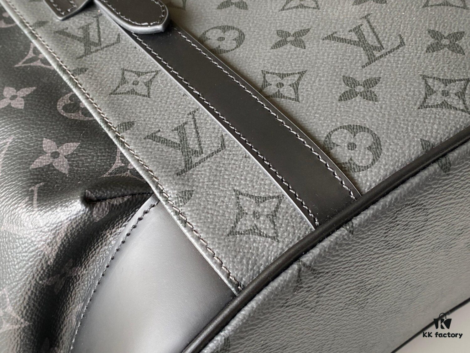 ⭐️ Original Order ⭐️ Model: M45419 Silver Flower Backpack ✈️ More Details…