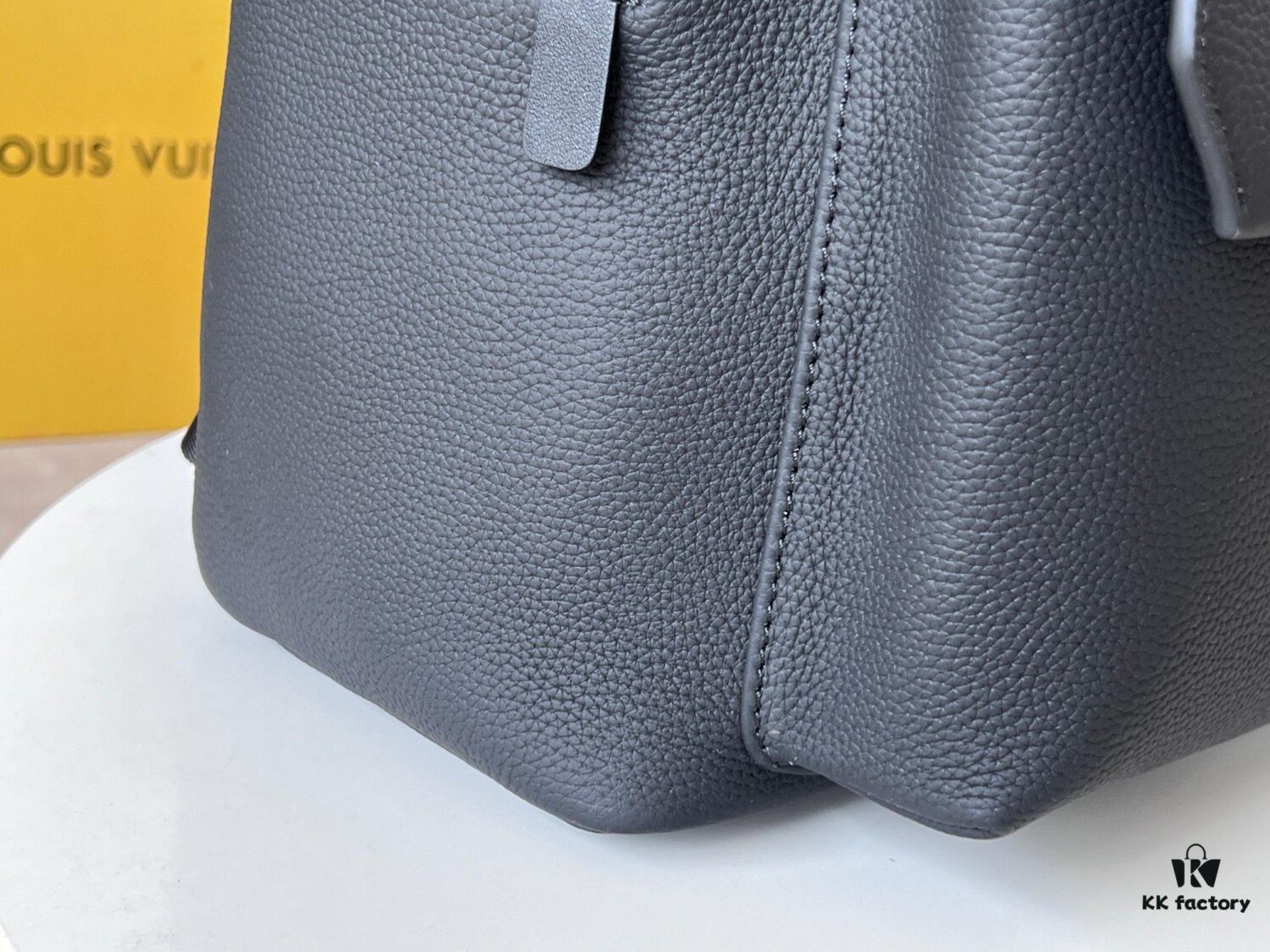 Top Quality Original Surplus Batch with Variable Coding Chip, All-Steel Hardware, Model: M57079 Black New Aerogram Backpack