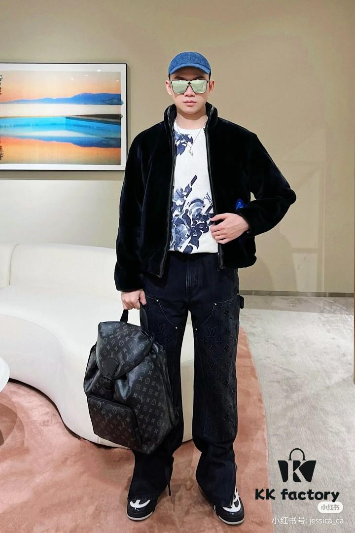 Full Steel Hardware Handshake Variable Code Chip Model M46683 Black Floral Backpack Top Quality Original Order This Montsouris Backpack Features a Monogram Eclipse Canvas with Cowhide Leather Trims Secured by Drawstring and Magnetic Closure A Large Zippered Front Compartment Allows Easy Access to Essentials While Adjustable Shoulder Straps Ensure Comfortable Carrying Experience 32.0 x 40.0 x 19.0 cm (Length x Height x Width)