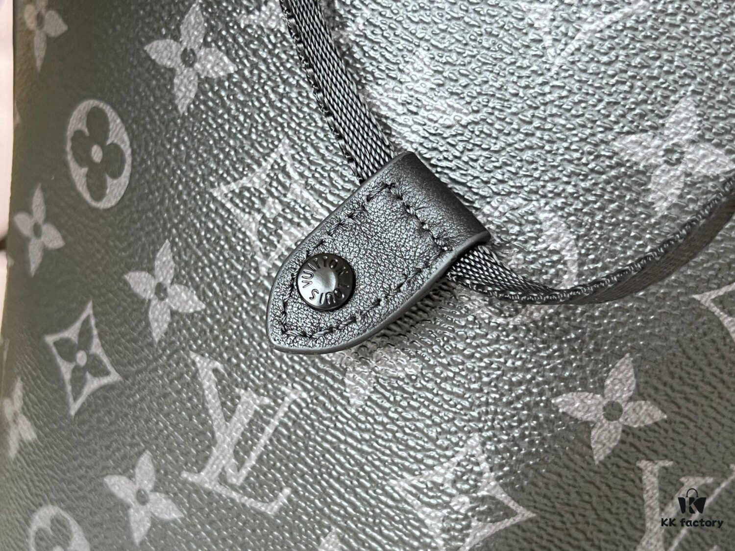 Full Steel Hardware Hand Change Chip Model M46683 Black Flower Backpack, Top Quality Original Single Montsouris Backpack