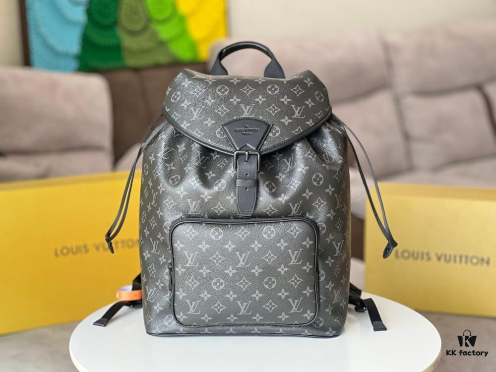 Full Steel Hardware Hand Feeling Chip Model M46683 Black Flower Backpack Top Original Single This Montsouris Backpack Features Monogram Eclipse Canvas with Cowhide Leather Trims Secured by Drawstring and Magnetic Closure A Large Front Zippered Compartment Ensures Convenient Access to Essentials While Adjustable Shoulder Straps Offer Comfortable Carrying Experience 32.0 x 40.0 x 19.0 cm (L x H x W)