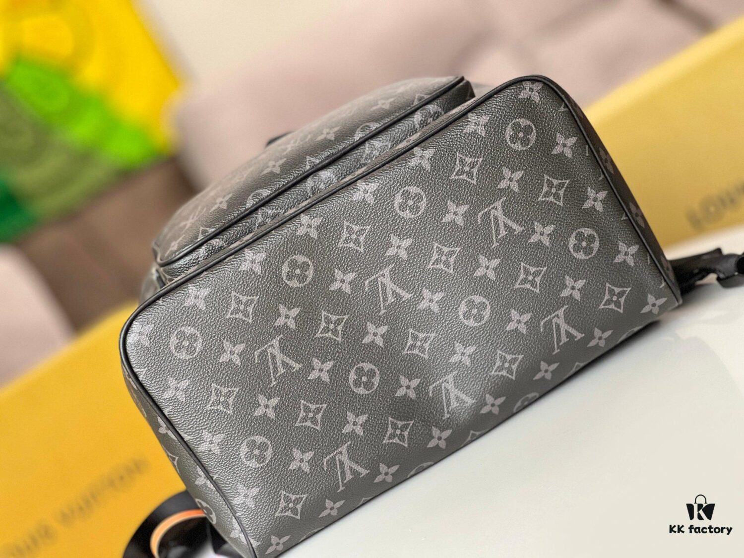 Full Steel Hardware Hand Feeling Chip Model M46683 Black Flower Backpack Top Original Single This Montsouris Backpack Features Monogram Eclipse Canvas with Cowhide Leather Trims Secured by Drawstring and Magnetic Closure A Large Front Zippered Compartment Ensures Convenient Access to Essentials While Adjustable Shoulder Straps Offer Comfortable Carrying Experience 32.0 x 40.0 x 19.0 cm (L x H x W)