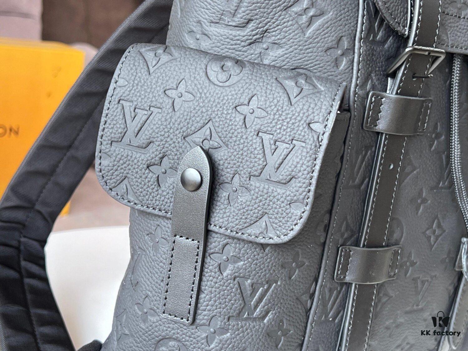 Original Chip Version Model: M20899 Full Leather Embossed Small Backpack Game Console Style Christopher Backpack