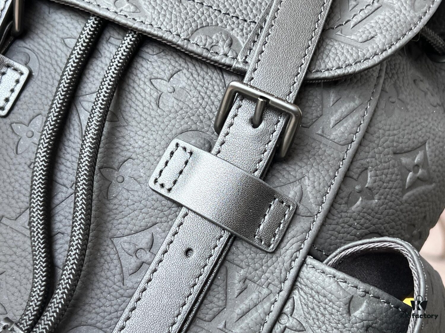 Original Chip Version Model: M20899 Full Leather Embossed Small Backpack Game Console Style Christopher Backpack