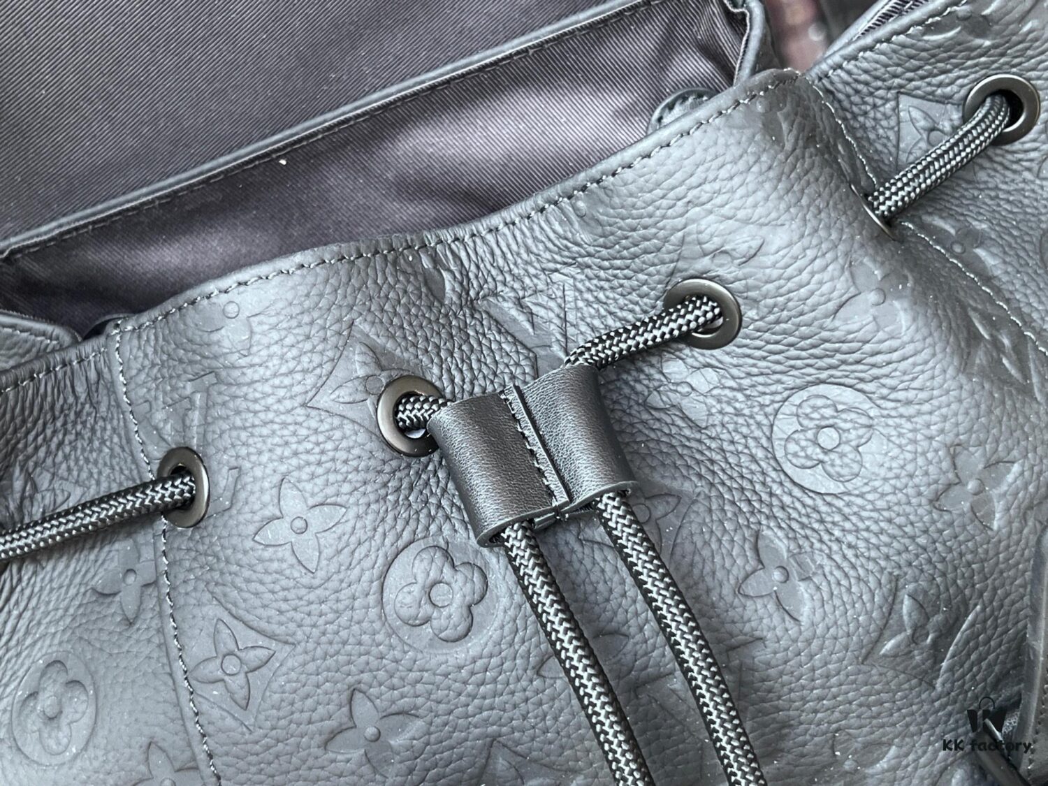 Original Chip Version Model: M20899 Full Leather Embossed Small Backpack Game Console Style Christopher Backpack