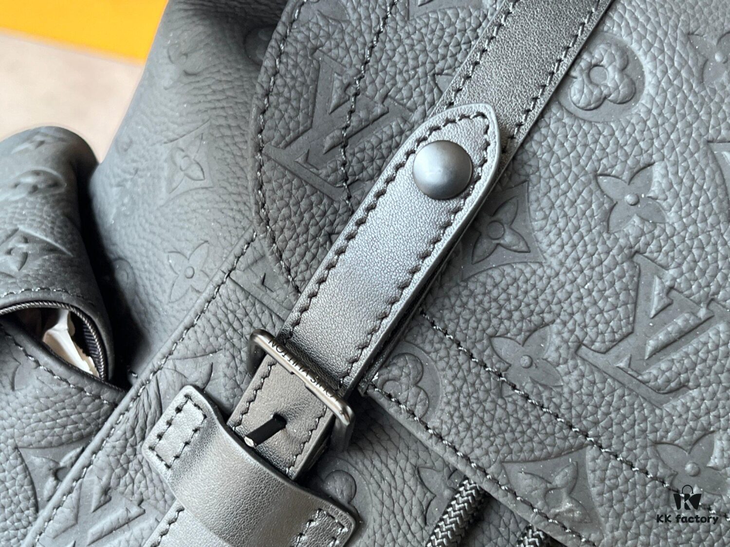 Original Chip Version Model: M20899 Full Leather Embossed Small Backpack Game Console Style Christopher Backpack