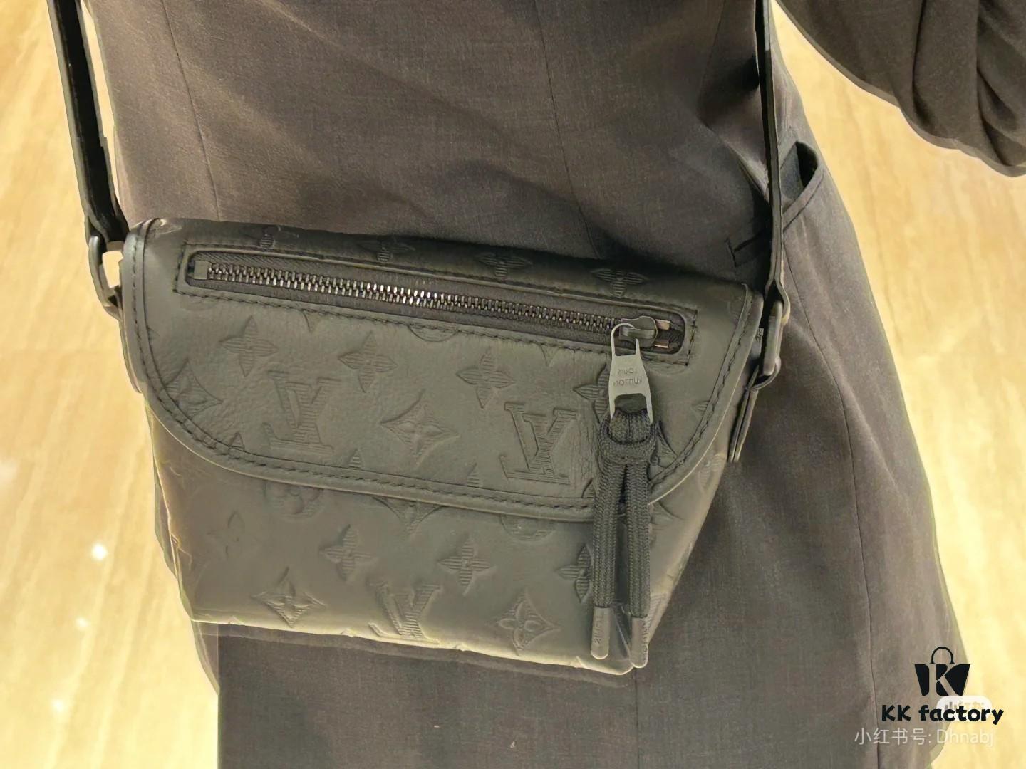 Original Stock Top Grain Embossed Calfskin Pulse Mini Bag Model: M12636