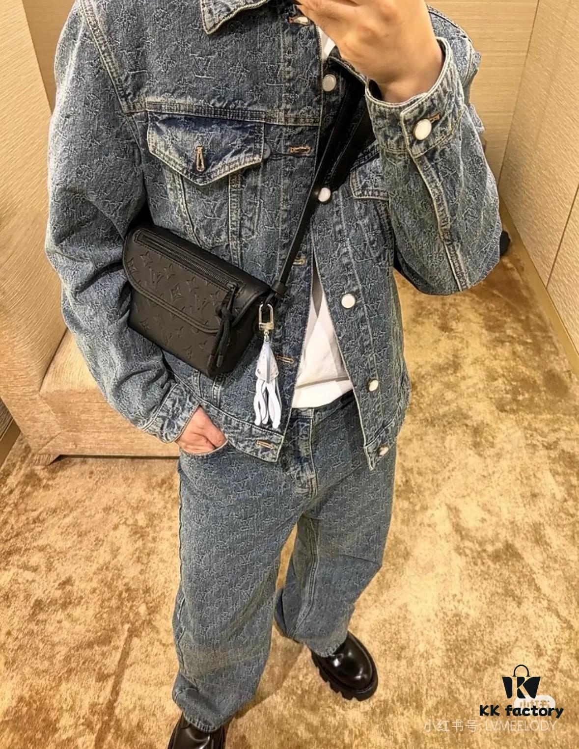 Original Stock Top Grain Embossed Calfskin Pulse Mini Bag Model: M12636