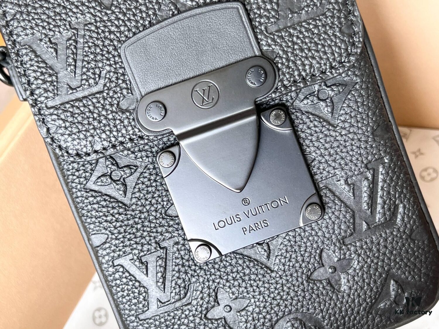 S-LOCK VERTICAL WEARABLE Wallet M81524 Khaki (Embossed)