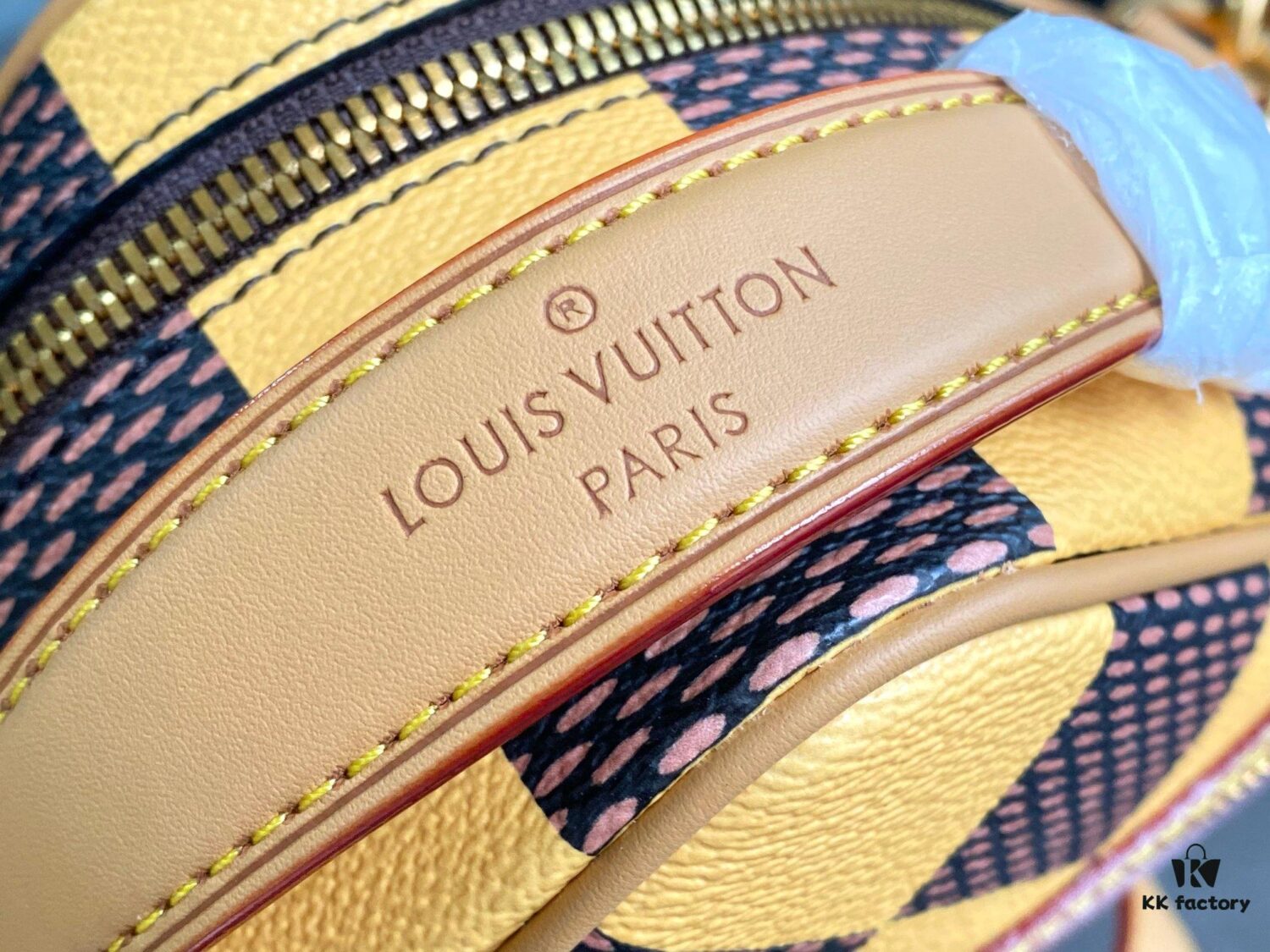 N40548 Orange N40561 Red N40547 Blue N40563 Green N40562 Yellow LV Square Bag Louis Vuitton 2024 Spring-Summer Men's Collection Advertising Special