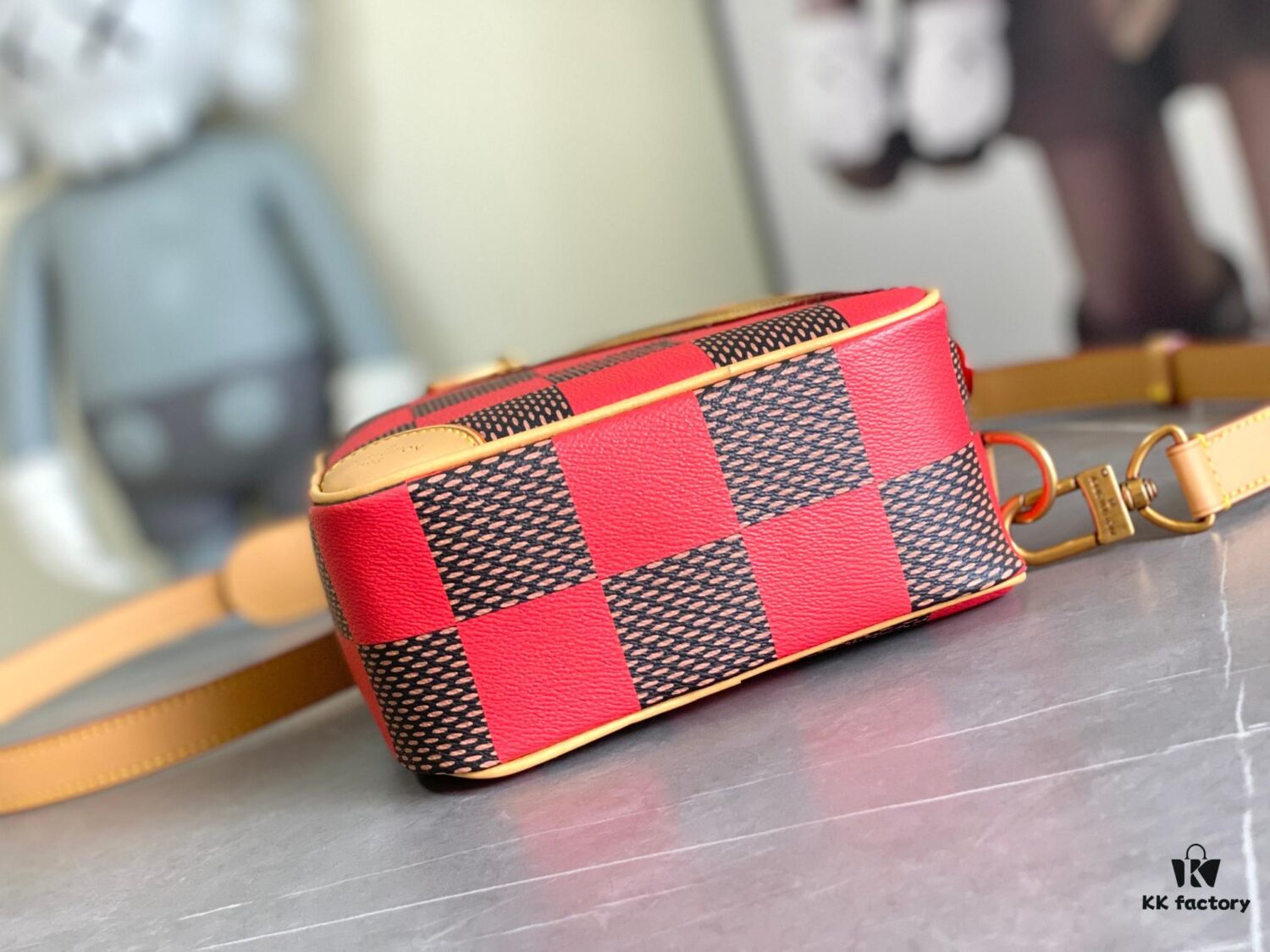 N40548 Orange N40561 Red N40547 Blue N40563 Green N40562 Yellow LV Square Bag Louis Vuitton 2024 Men's Spring-Summer Collection