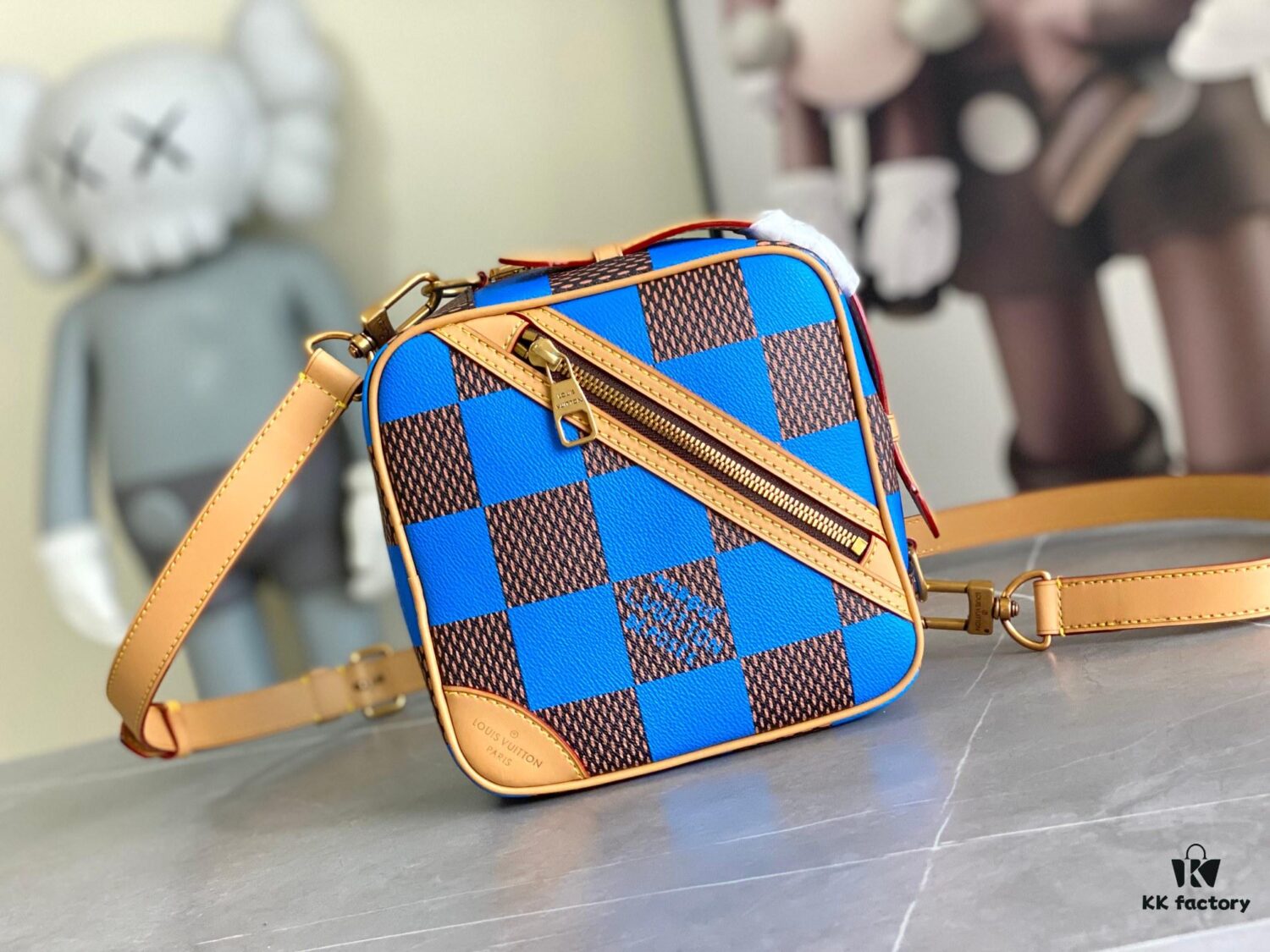 N40548 Orange N40561 Red N40547 Blue N40563 Green N40562 Yellow LV Square Bag Louis Vuitton 2024 Men's Spring-Summer Collection