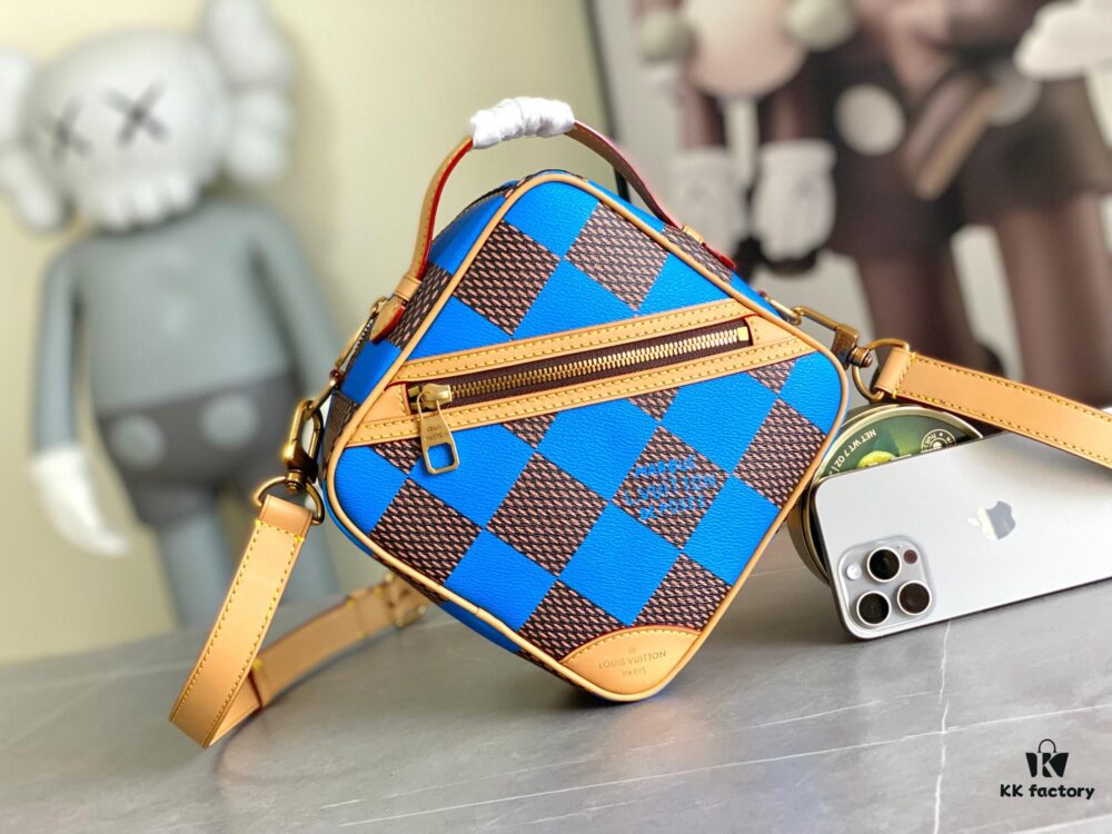 N40548 Orange N40561 Red N40547 Blue N40563 Green N40562 Yellow LV Square Bag Louis Vuitton 2024 Men's Spring-Summer Collection