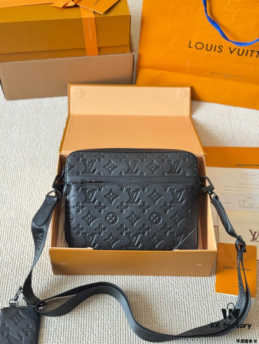 Genuine Leather Version LV Men's Three-in-One Black Warrior Trio Messenger Bag