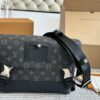 LV Messenger Bag Top Replica Fashionable Men's Crossbody Bag for Everyday Use