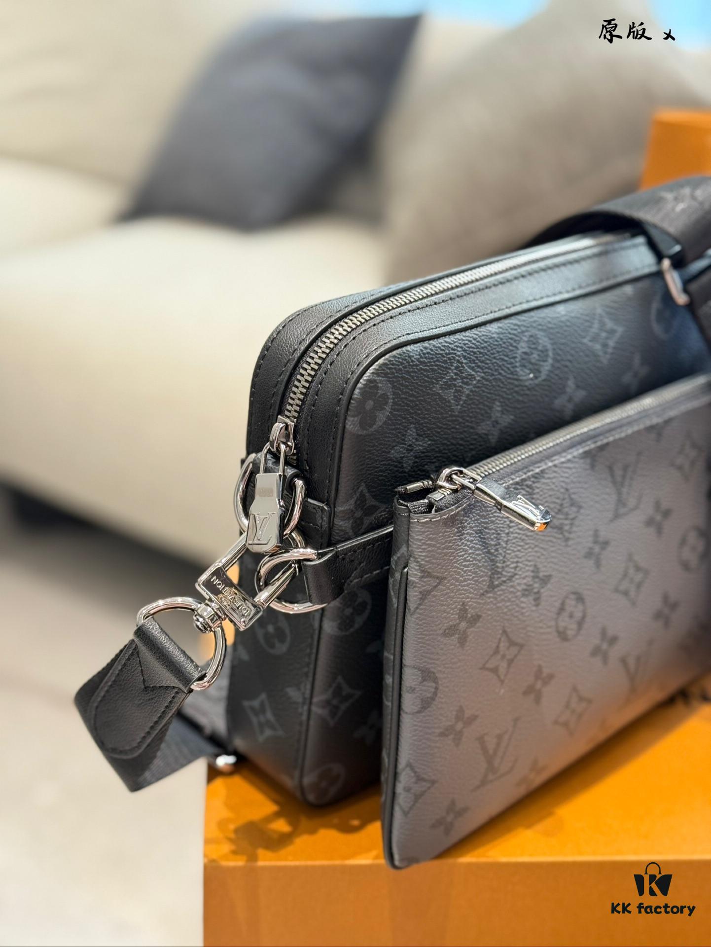 Embossed Cowhide Black Flower LV Men's Three-in-One Black Warrior Trio Messenger Bag