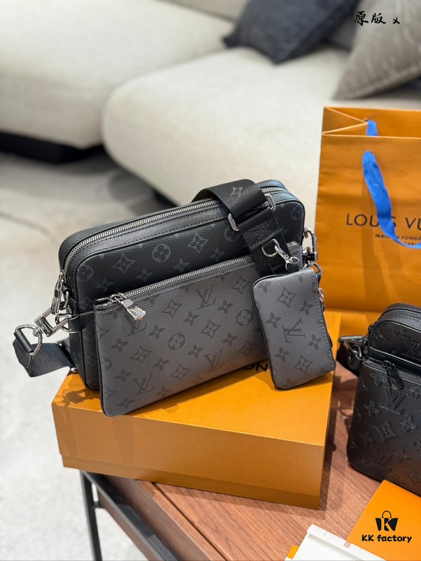 Embossed Cowhide Black Flower LV Men's Three-in-One Black Warrior Trio Messenger Bag