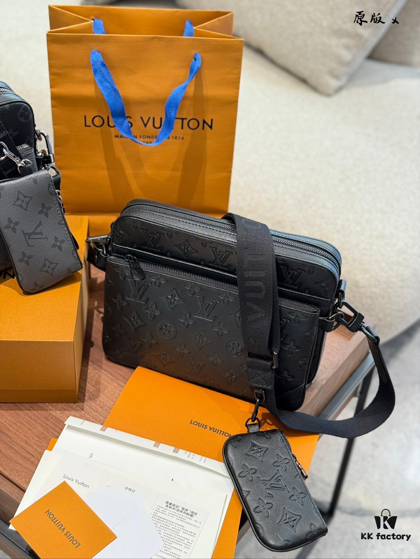 Embossed Cowhide Black Flower LV Men's Three-in-One Black Warrior Trio Messenger Bag