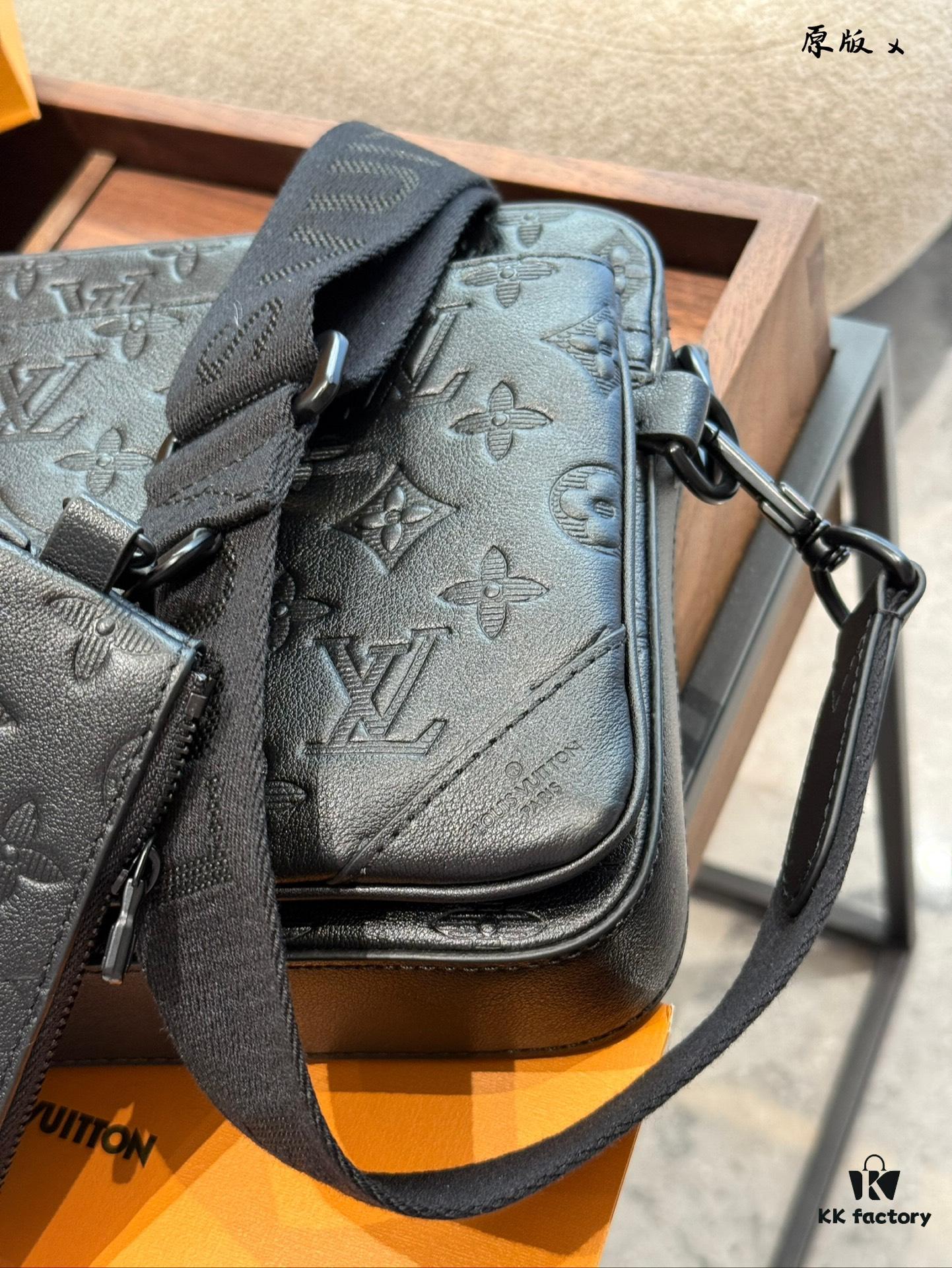 Embossed Cowhide Black Flower LV Men's Three-in-One Black Warrior Trio Messenger Bag