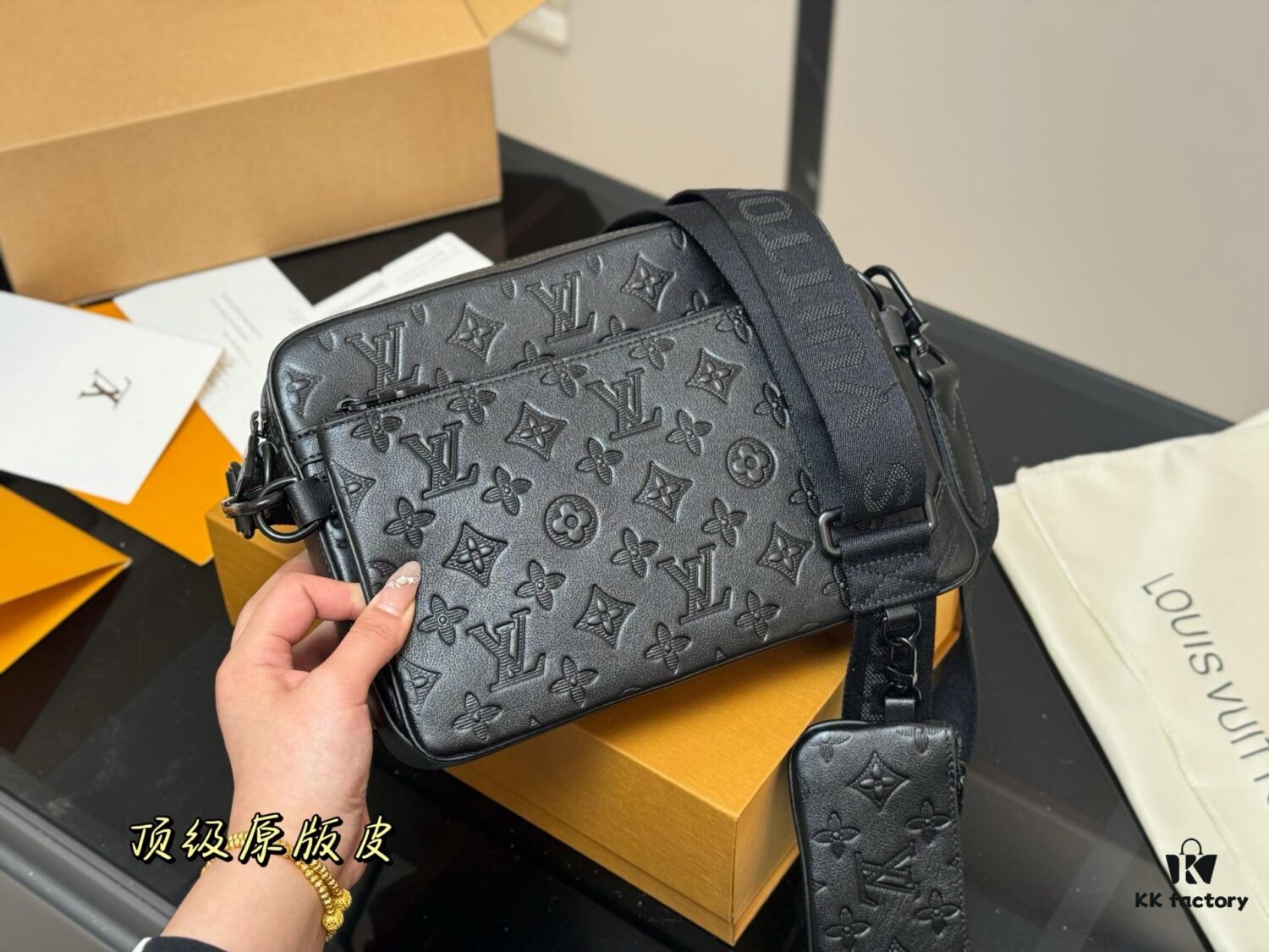 LV Men's 3-in-1 Bag with Foldable Box Packaging