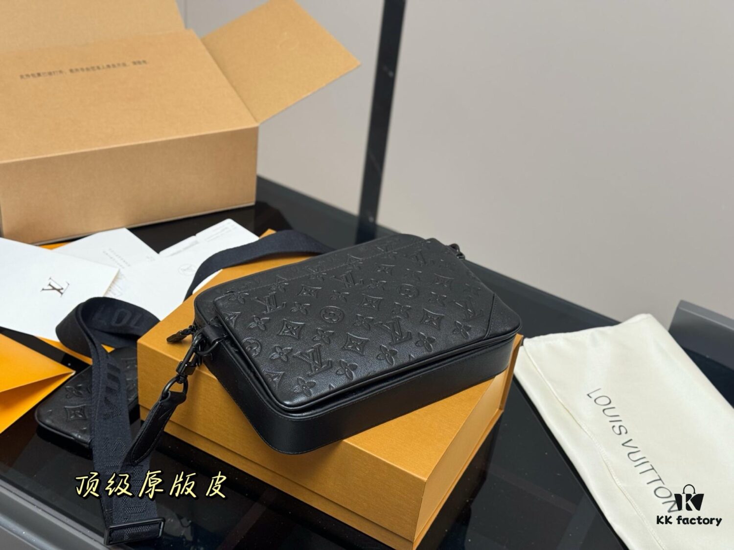 LV Men's 3-in-1 Bag with Foldable Box Packaging