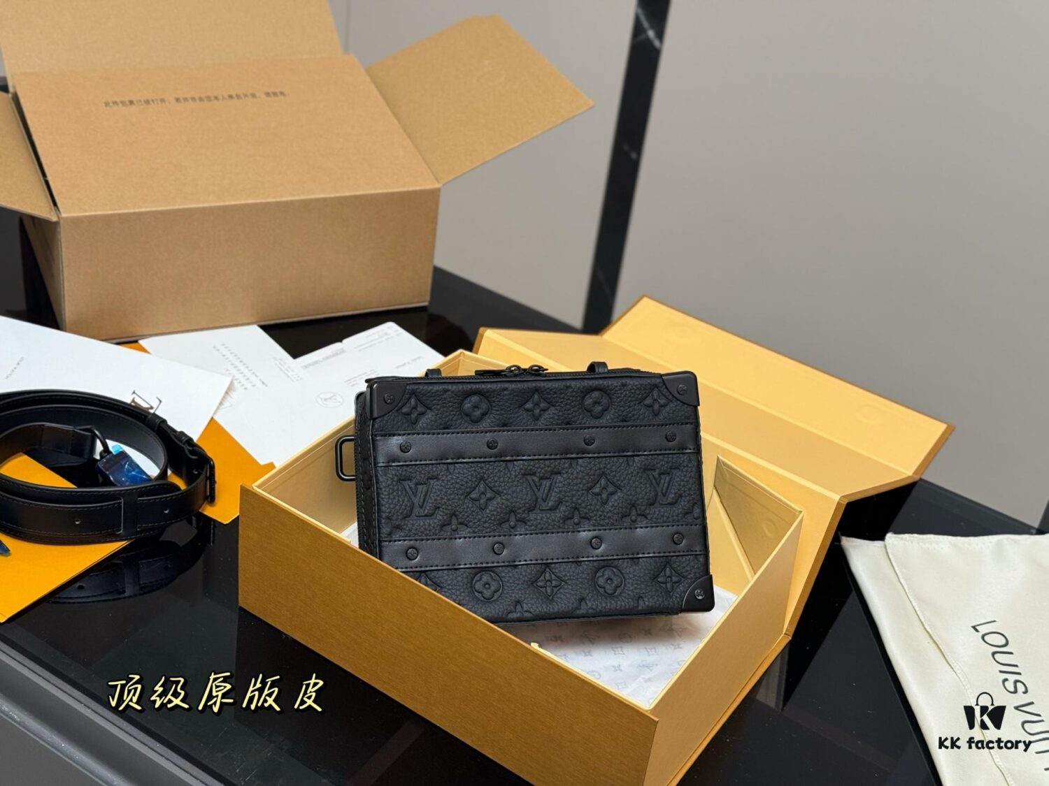 Genuine Leather Foldable Messenger Bag for LV Men, High Quality, Stylish and Practical