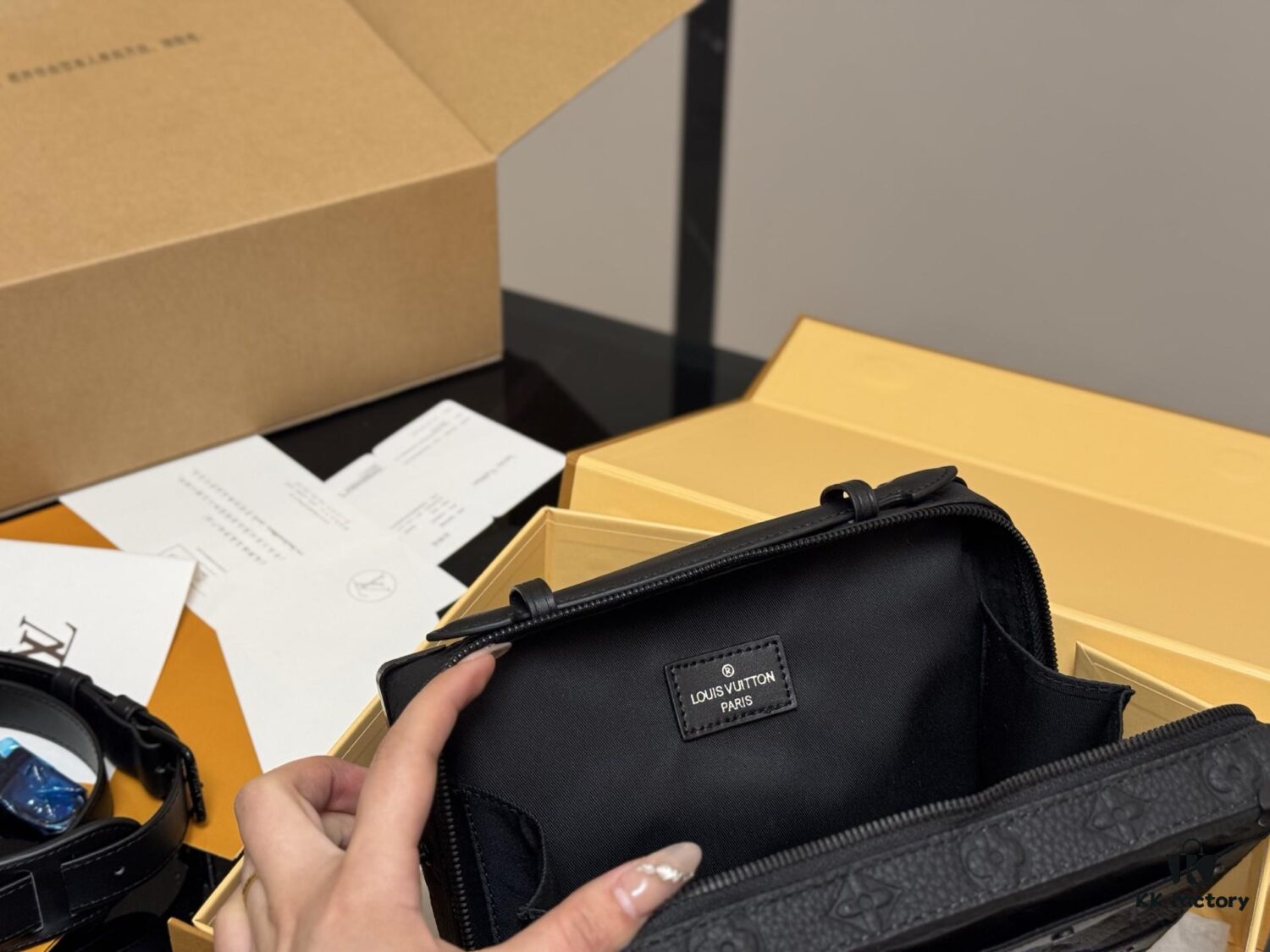 Genuine Leather Foldable Messenger Bag for LV Men, High Quality, Stylish and Practical