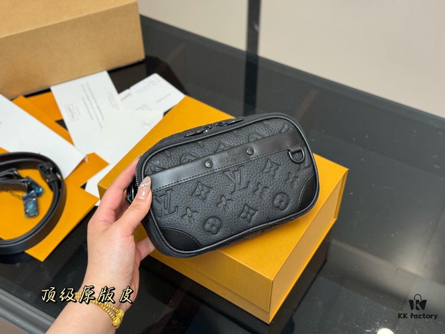 Foldable Box Airplane Box for LV Men's Camera Bag 25ss, God-Level Style!