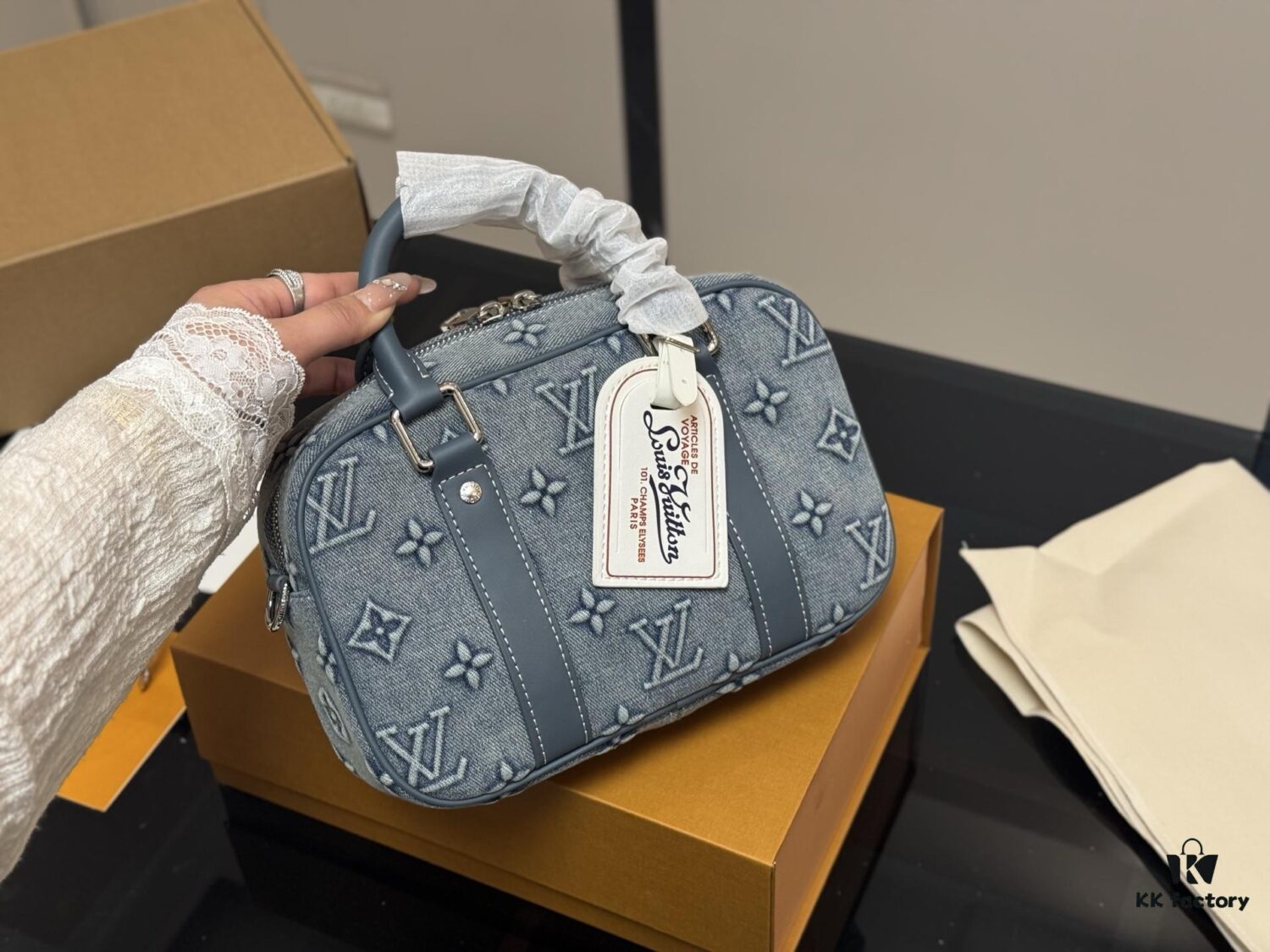 New Men's Camera Bag with Foldable Aircraft Box