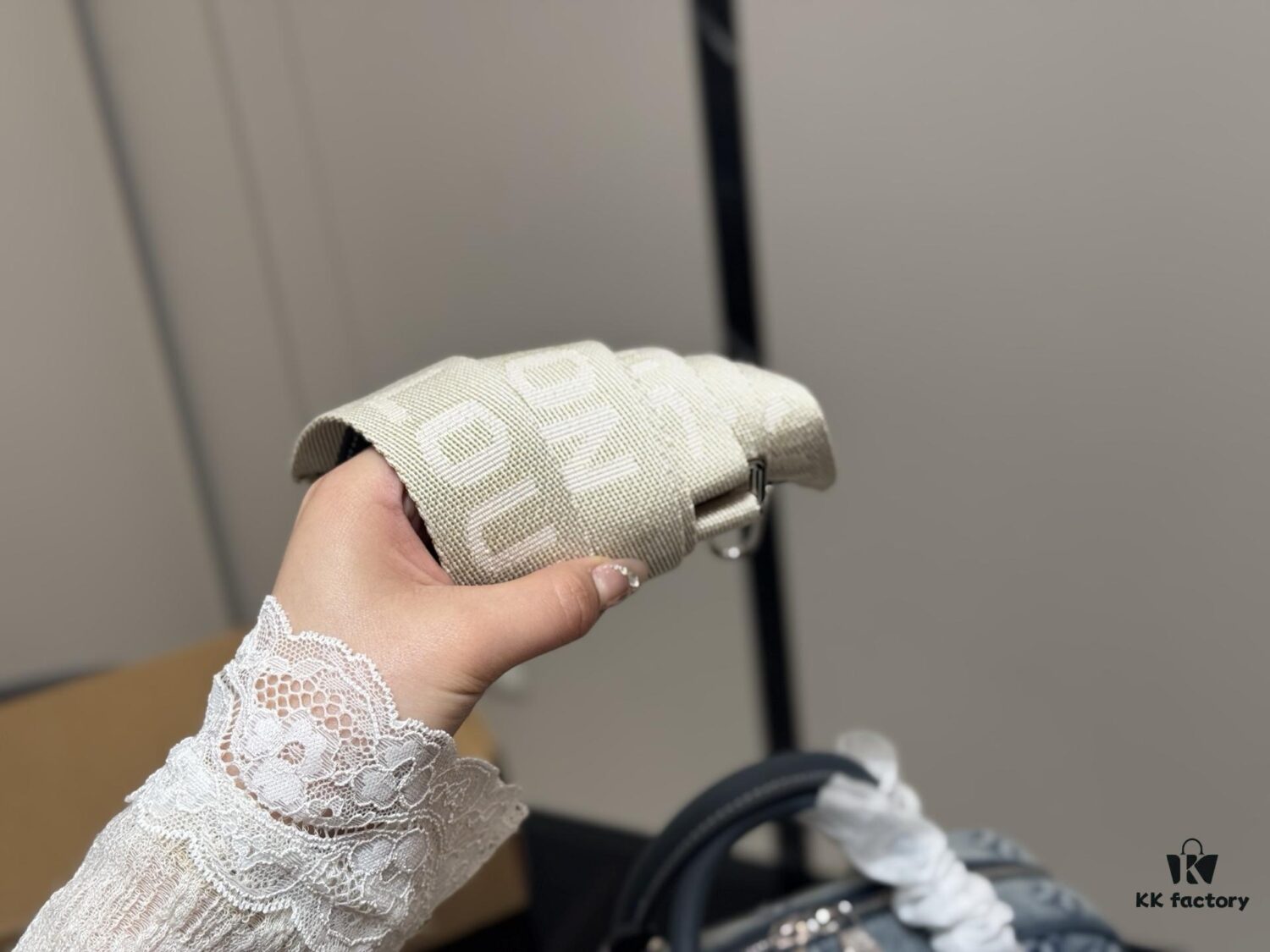 New Men's Camera Bag with Foldable Aircraft Box